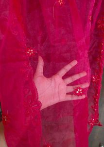 Pakistani Kurta Set With Dupatta