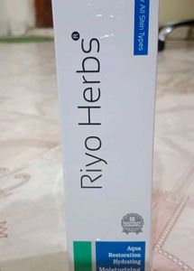 Riyo Herbs Moisturizing Cream