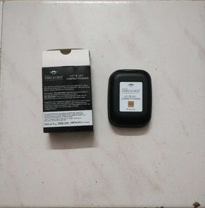 Forever 52 Compact Powder