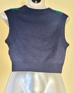 Size S/M 🎁Buy 2 Get 1 Free🎁Crop Sweat Top