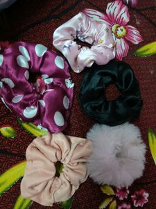 5 Beautiful Scrunchies on Sale