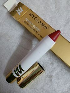 myglamm Perfect Curves Moisturising MATTE Lip Crayon