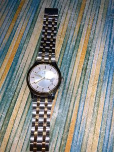 Titan Gold Coloured Men&#39;s chai Watch