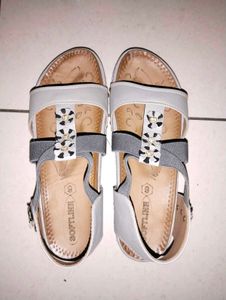flat sandals
