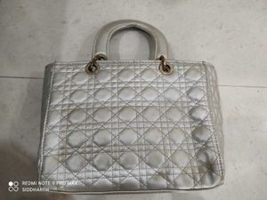 Stylish silver hand bag