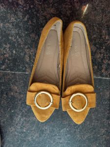 Sandals, Flats &amp; More - for buyer !!!!