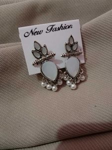 Floral Frost: Oxidized White Drop Earrings