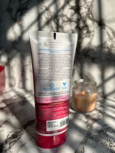 Mama Earth Beetroot Facewash