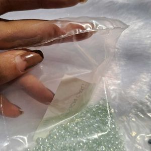 COMBO - SEED BEADS [TRANSPARENT WHITE + BLACK]