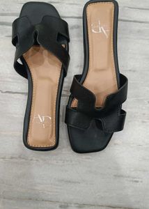 Women Slippers 🥿
