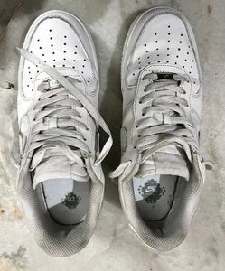 NIKE AIRFORCE 1 TRIPLE WHITE UK 7 (41)
