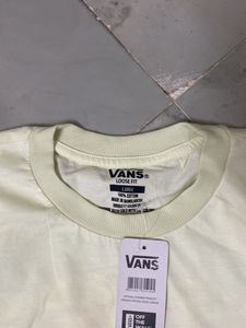 L vans tshirt