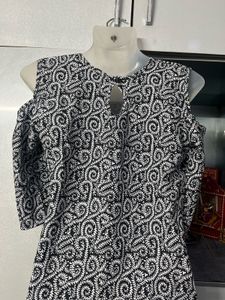 🔥SALE🔥off Shoulder Kurti