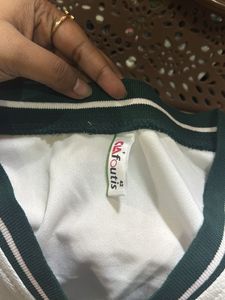 LA Graphic V-Neck Sweatshirt