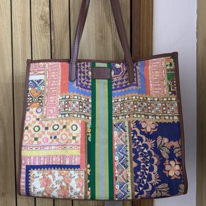 Aarka ritu kumar printed tote bag ( check flaw)
