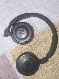 JBL Headphones - Very Good Condition