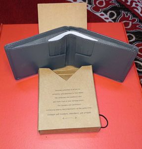 VERBOSE Mens Stylish Gray Leather Wallet