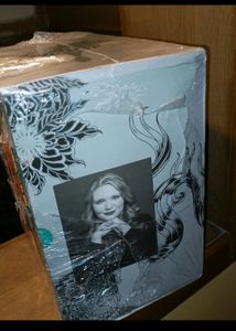 Sarah J Maas A Court Of Thorns And Roses
