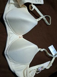 Comfy Everyday Bra paded  NEW WITH TAG