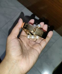 Pearl Gold Colored Bracelet