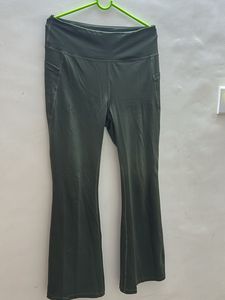 Set Of 2 💫GYM FLARE PANTS Great Quality