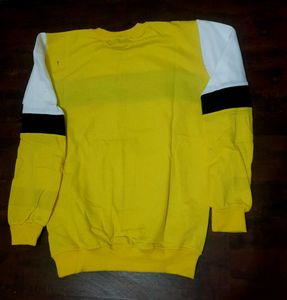 Stylish Yellow &amp; White Sweatshirt
