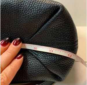 Authentic Michaelkors pure leather drawstring bag.
