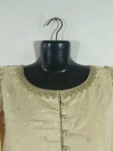 Cream Embroidered Kurta For Women&#39;s