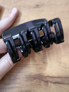 huge clutcher