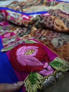 flower 🌹 border heavy saree with blouse