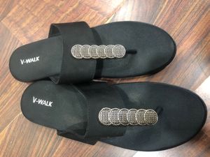 V-Walk Black Slippers