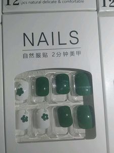 DIY Press-On Nail Bundle