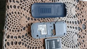 Samsung Keypad Phone With Charger.