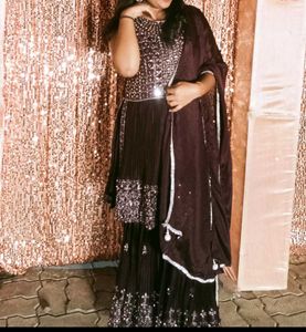 Elegant Embroidered Kurta Set at 800/-