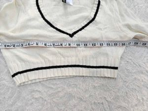 H&amp;M Cream Cropped Sweater