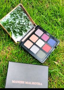 Myglamm Manish Malhotra Eyeshadow Palette Pack 2