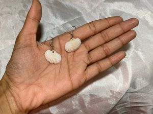 Seashell Earrings 🐚