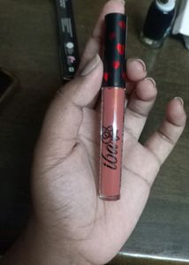 IBA Cosmetics Plumping Lip Gloss