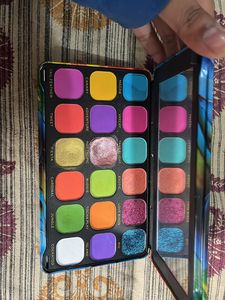 Birds of paradise pallet by revolution