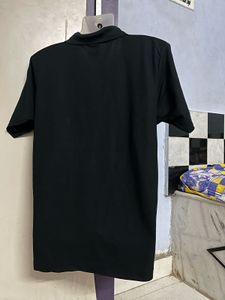 Gildan Branded Black Collar Tshirt