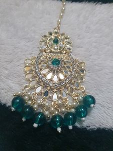 Beautiful Green Mangtika