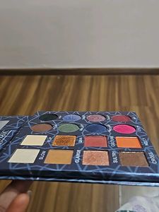 Imagic Eyeshadow Pallate