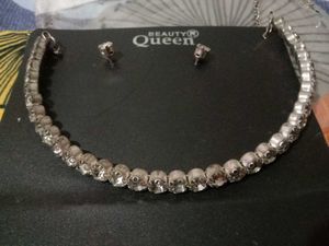 Jewellery Set (necklace with earrings)
