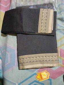 Elegant Grey Saree with Border