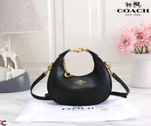 COACH JOINE SLING BAG WITH BOX N DUSTCOVER