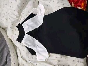 Classic Bodycon Dress || Black One Piece