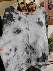 Tie-dye Long Sleeve Top