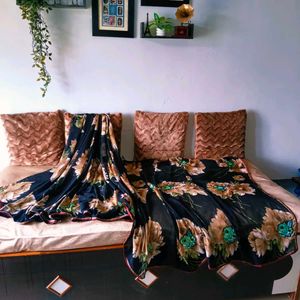 🛍️Floral Print Saree⭐⭐⭐⭐⭐