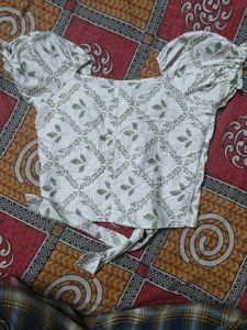 Floral Print Tie-Up Top