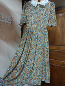 FLORAL DRESS WITH COLLAR